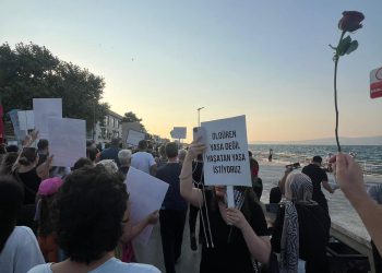 Sahipsiz Hayvanlarla ilgili Yasa Tasarısına Karşı Mudanya’da Bir Etkinlik Düzenlendi