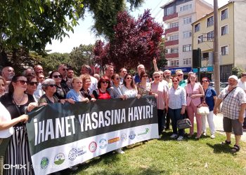 Bursa Akademik Odalar ve Sivil Toplum Örgütleri ile Zeytinliklerle İlgili Yasa Tasarısı’na Karşı Yapılan Basın Açıklamasına Katıldık