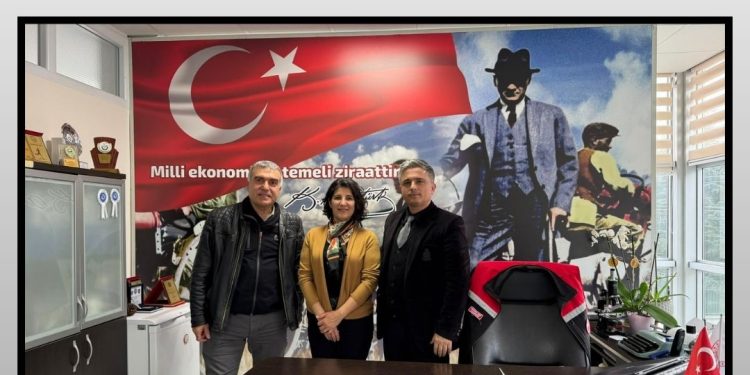 Bursa VHO Başkanı Melike Baysal ve Bursa VHO yönetim kurulu üyesi Yusuf Enginar Bursa Yenişehir İlçe Tarım ve Orman Müdürü Veteriner Hekim Mehmet Akın’ı ziyaret etti.